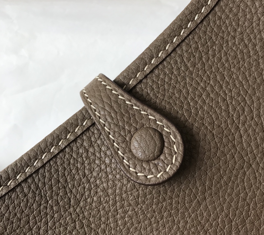 Hermes Evelyne 16 Amazone TPM Shoulder Bag In Etoupe Clemence Leather